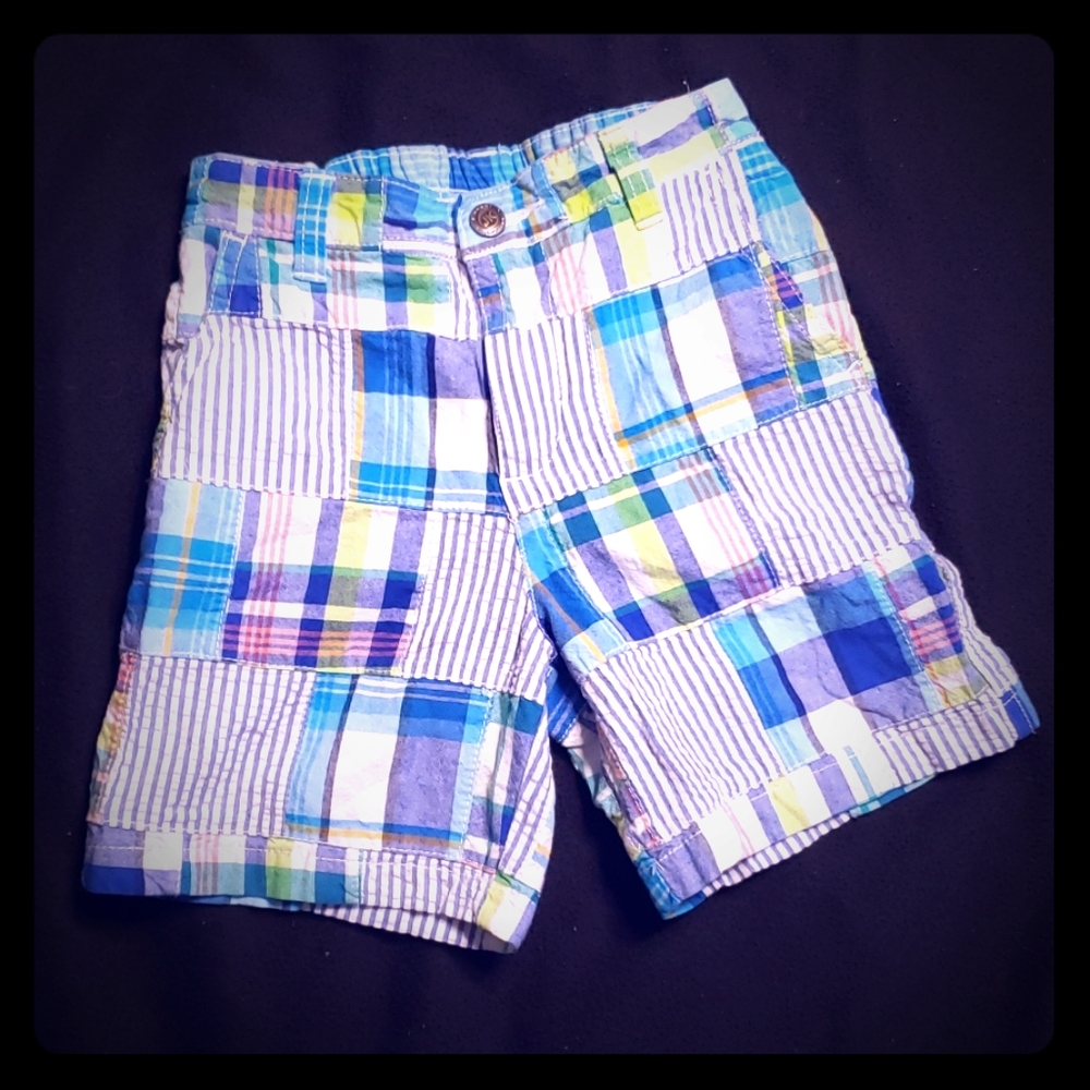 Button shorts
